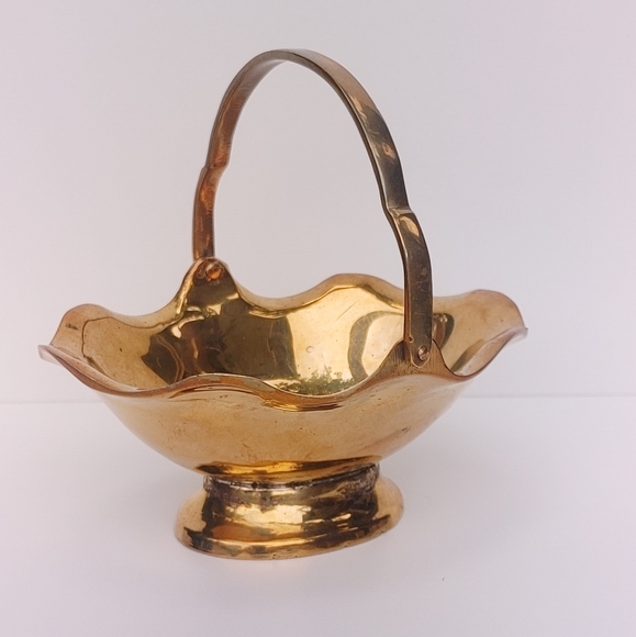 Solid Brass Basket with Handle - Picture 4 of 6